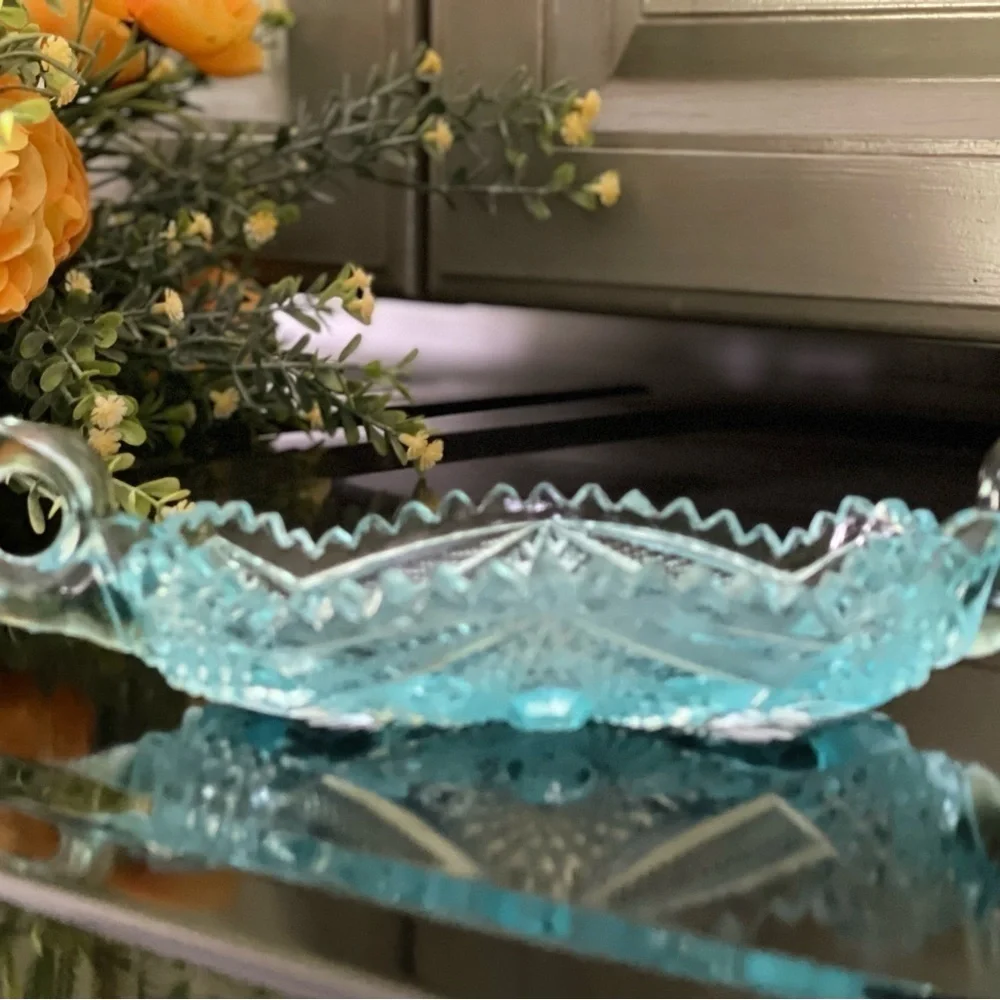 VINTAGE, VIKING, PRESSED GLASS, TURQUOISE, RELISH TRAY. SAWTOOTH EDGE.